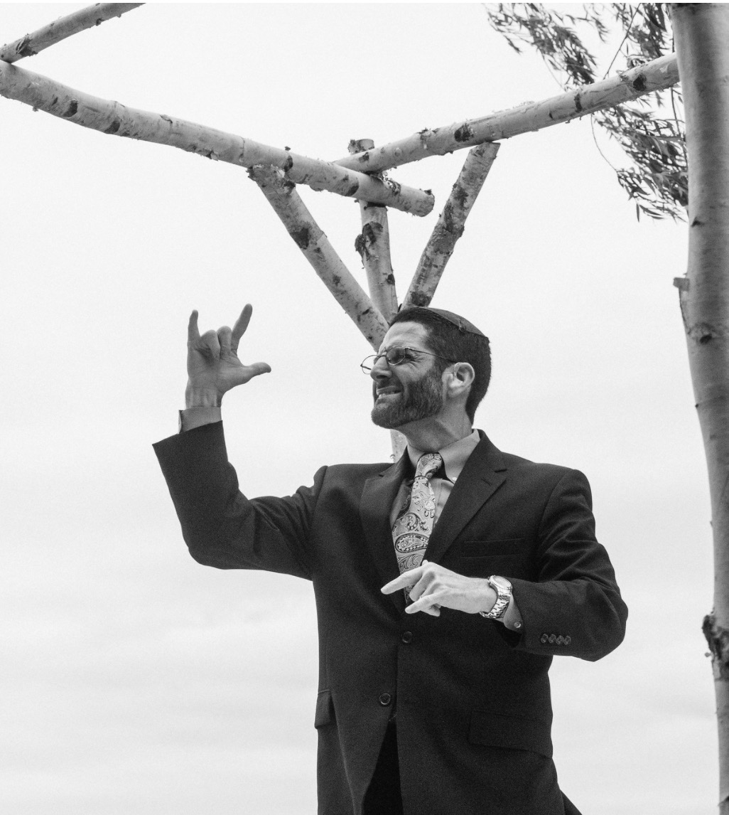 The featured image for Who Stood at Sinai? Sights, Sounds, and the Deaf Experience with Rabbi Darby